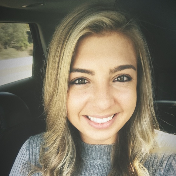 Meet your Posher, Amanda - Picture 1 of 1